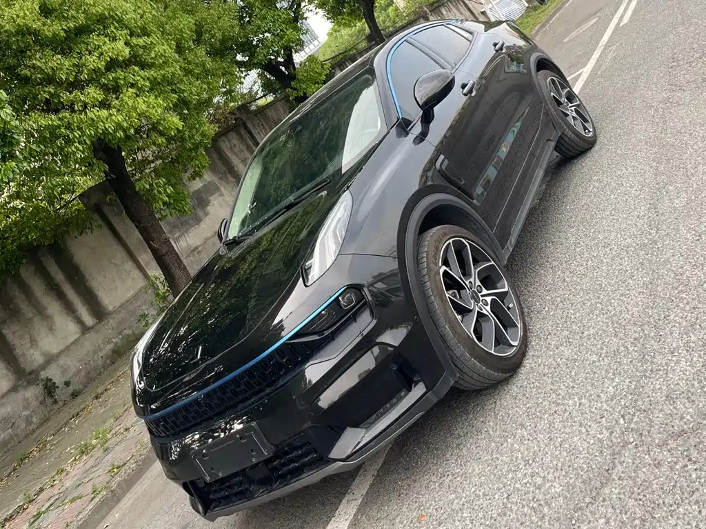 LYNK&CO 05 2020