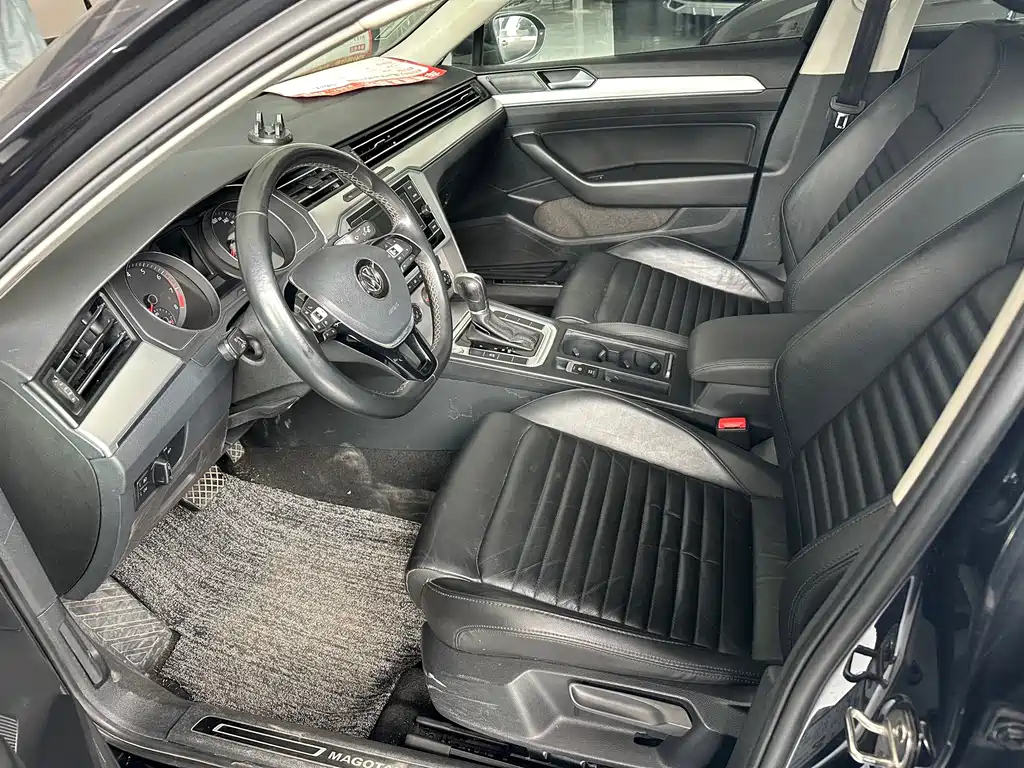 VOLKSWAGEN MAGOTAN 2020