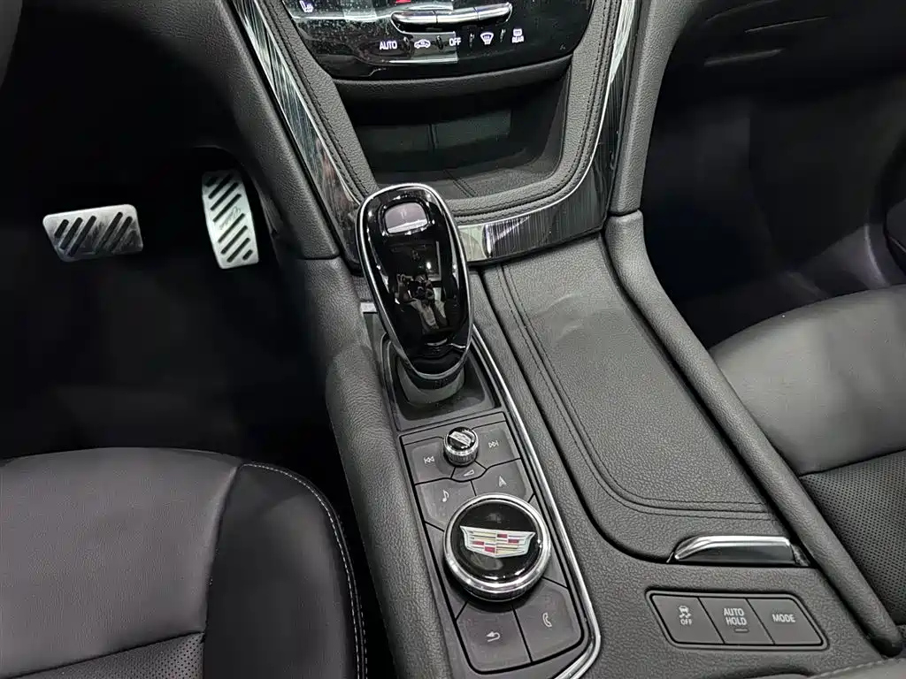 CADILLAC XT5 2020