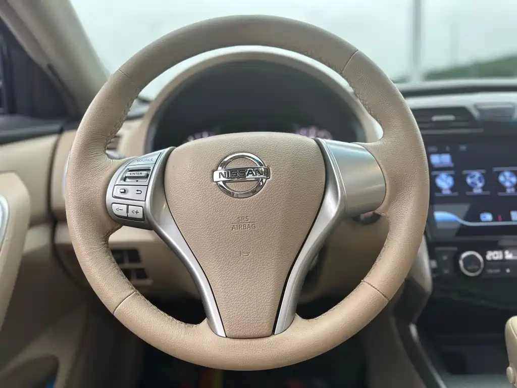 NISSAN TEANA 2016
