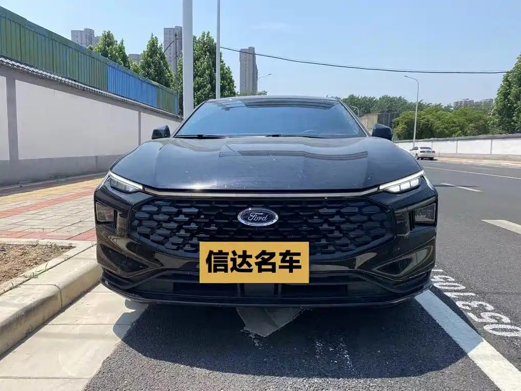 FORD MONDEO 2023