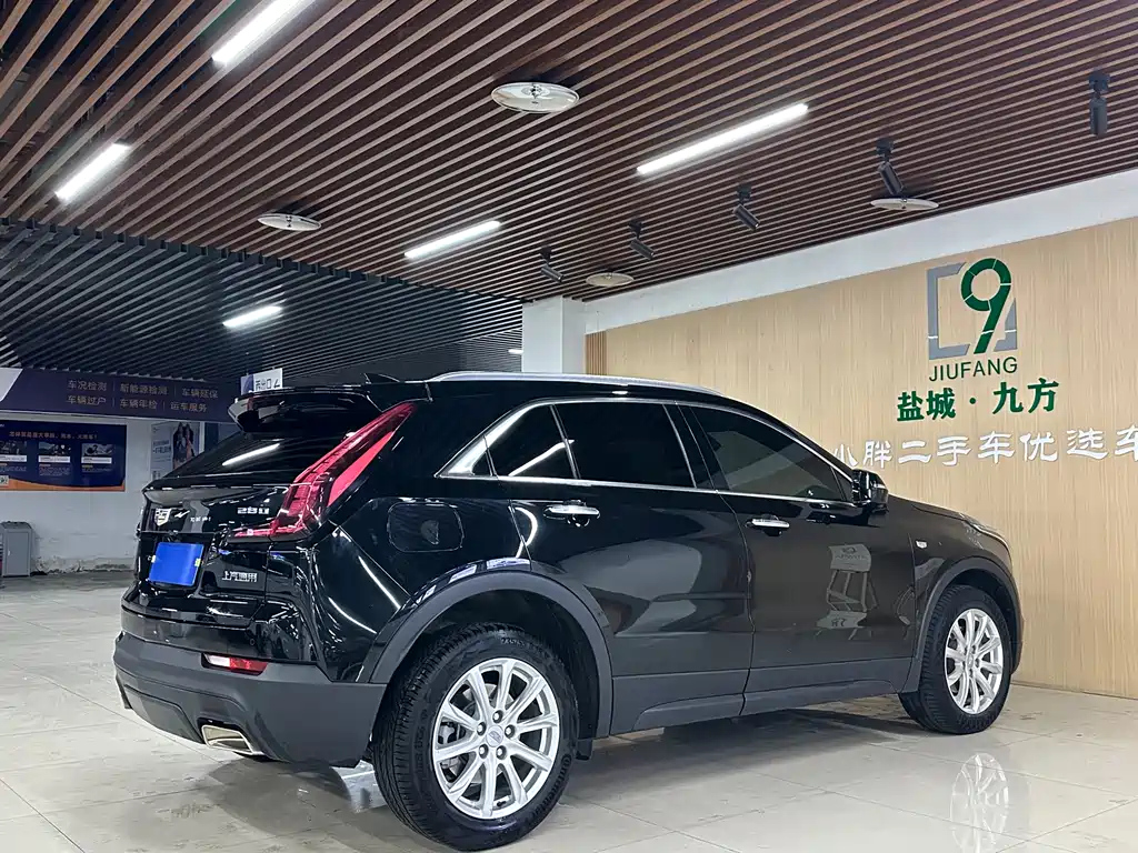 CADILLAC XT4 2021