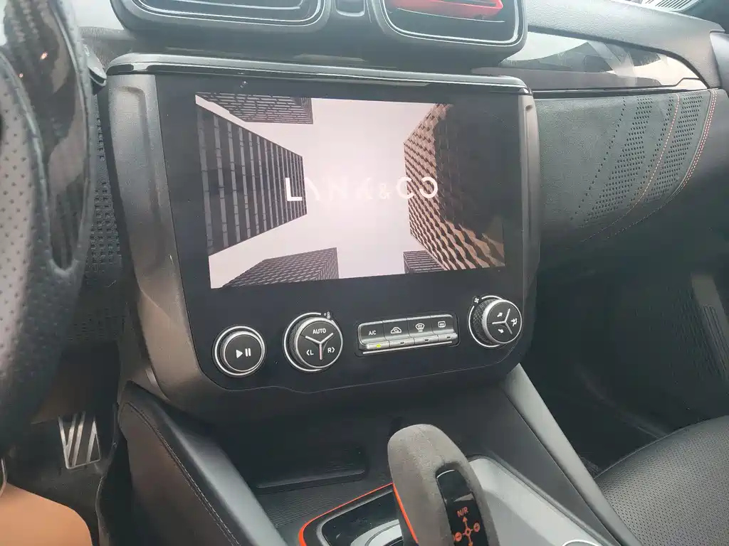 LYNK&CO 02 HATCHBACK 2021