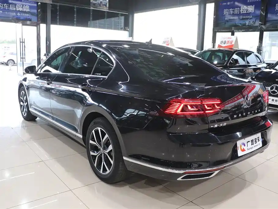 VOLKSWAGEN MAGOTAN 2021