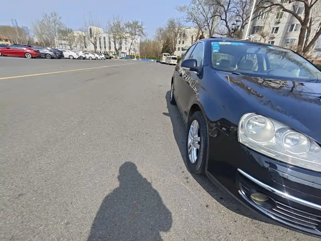 VOLKSWAGEN SAGITAR 2009