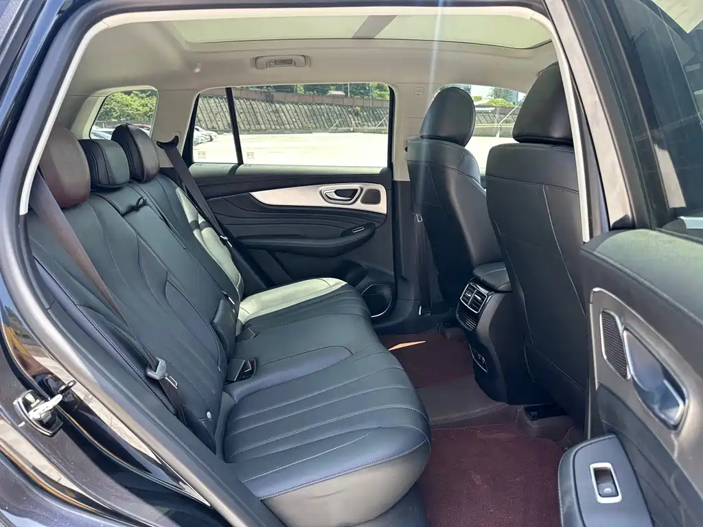 ROEWE RX5 MAX 2021