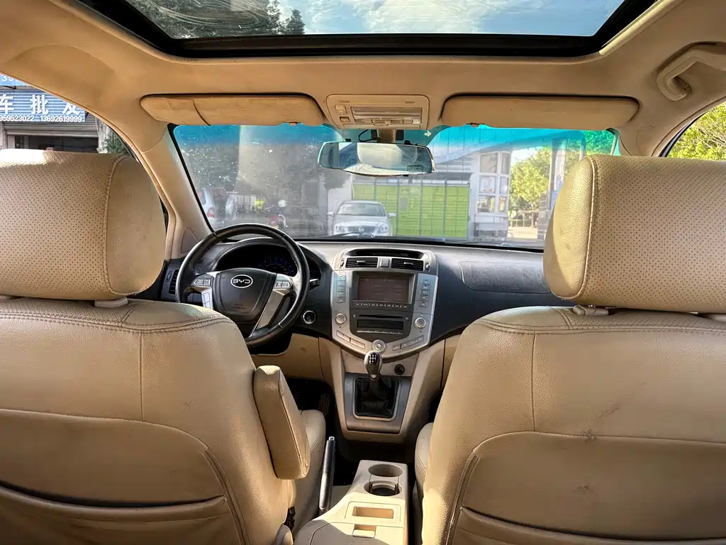 BYD S6 2011