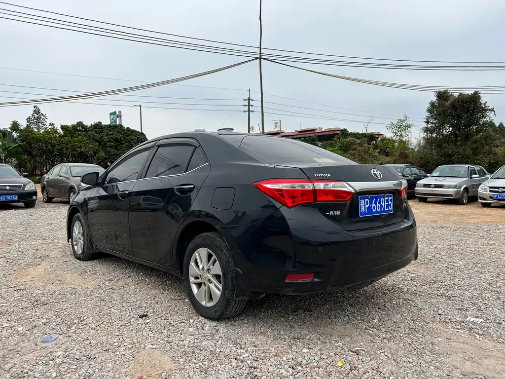 TOYOTA COROLLA 2015