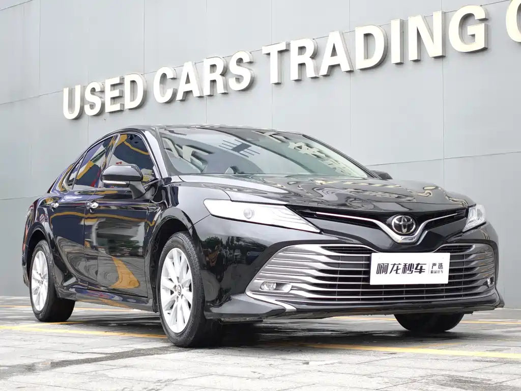 TOYOTA CAMRY 2018
