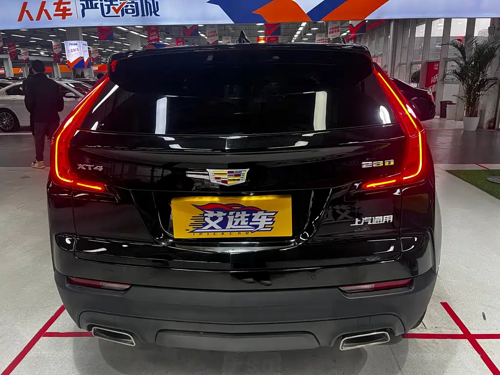 CADILLAC XT4 2022