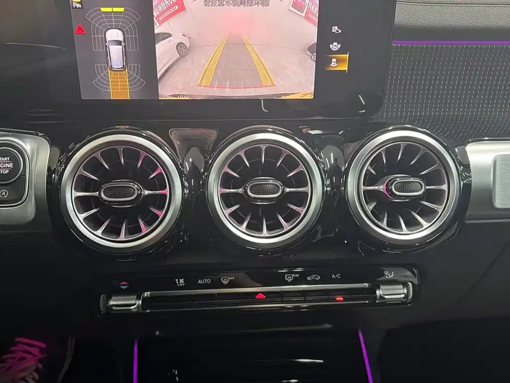 MERCEDES BENZ GLB 2021