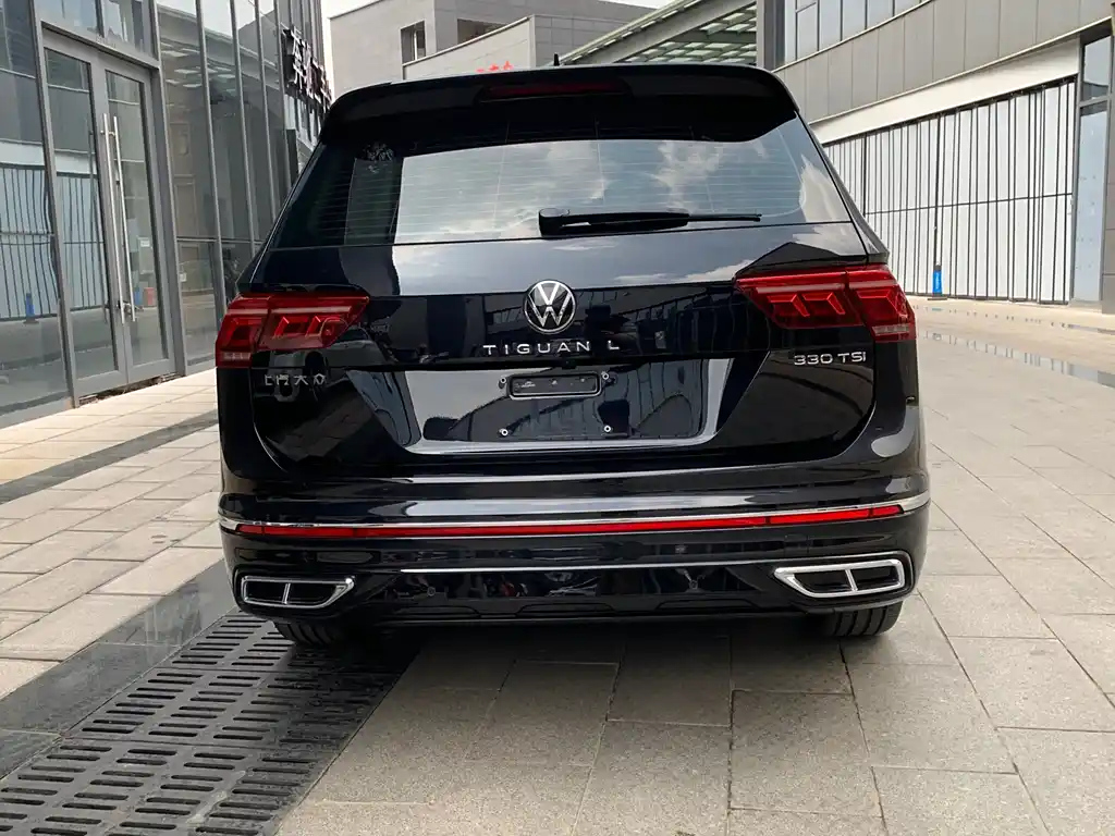 VOLKSWAGEN TIGUAN L 2022