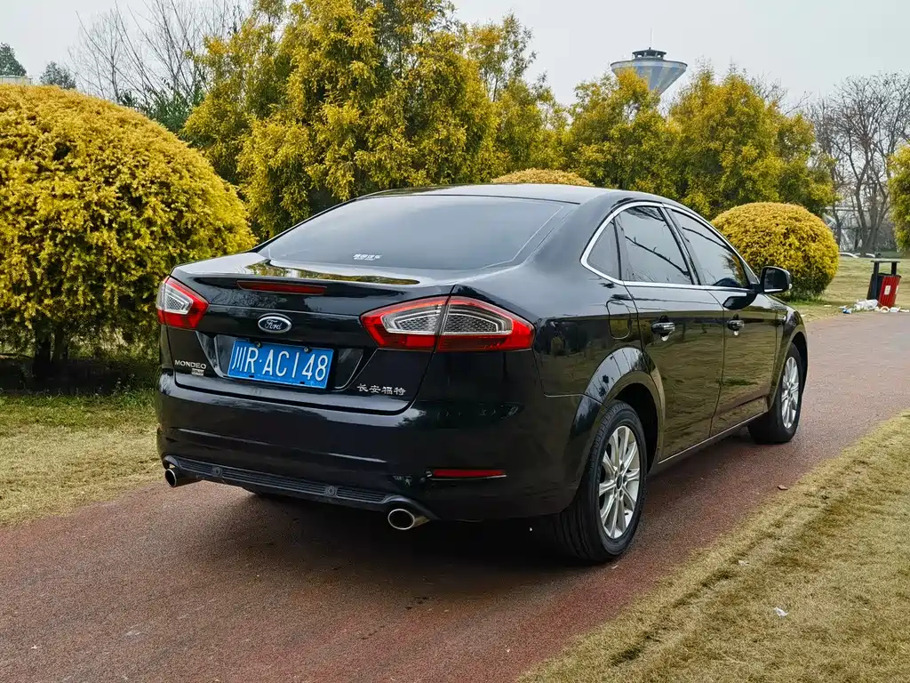 FORD MONDEO - WINNER 2011