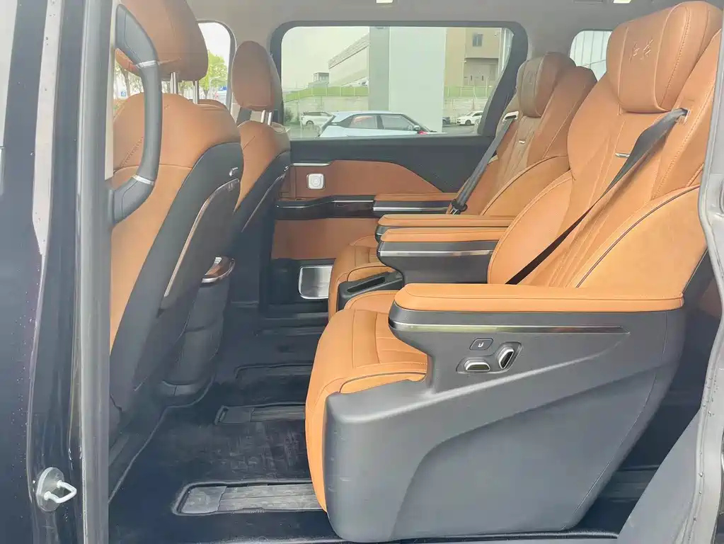 HONGQI HQ9 2023