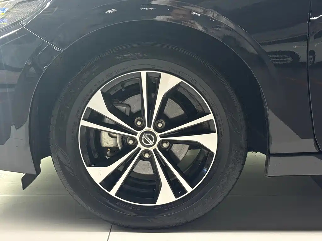 NISSAN SYLPHY 2020