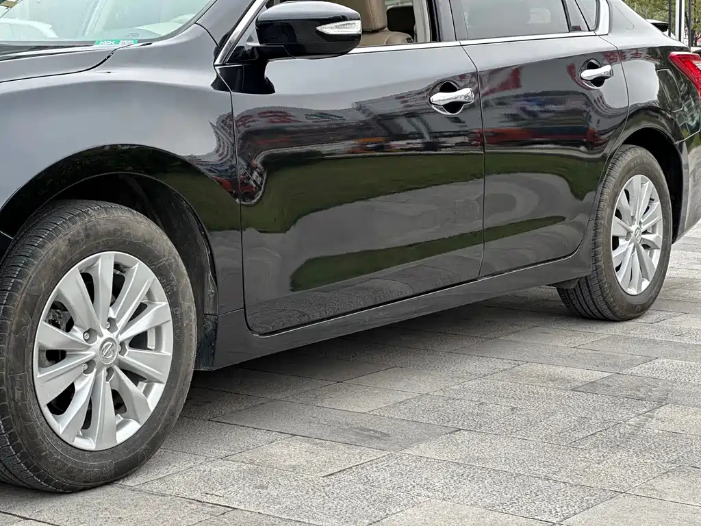 NISSAN TEANA 2017