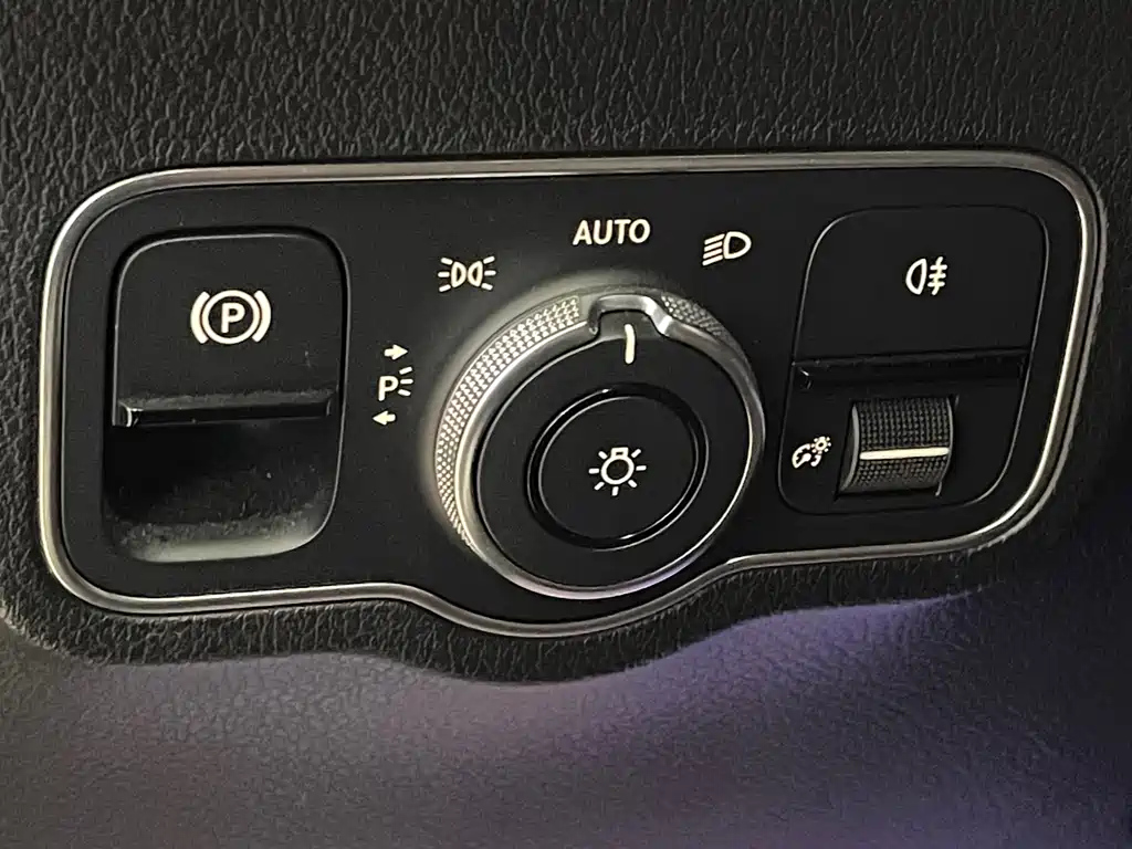 MERCEDES BENZ GLB 2021