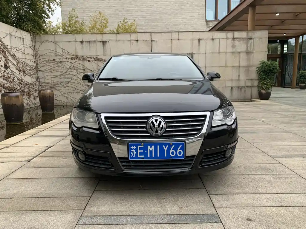 VOLKSWAGEN MAGOTAN 2009