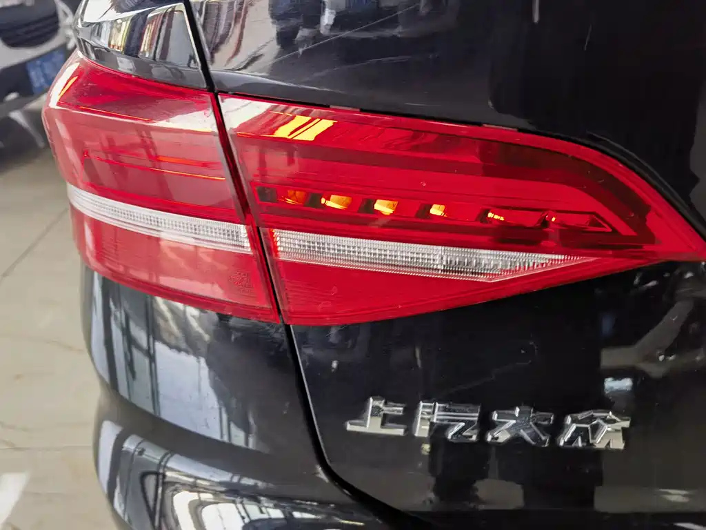 VOLKSWAGEN LAVIDA 2020