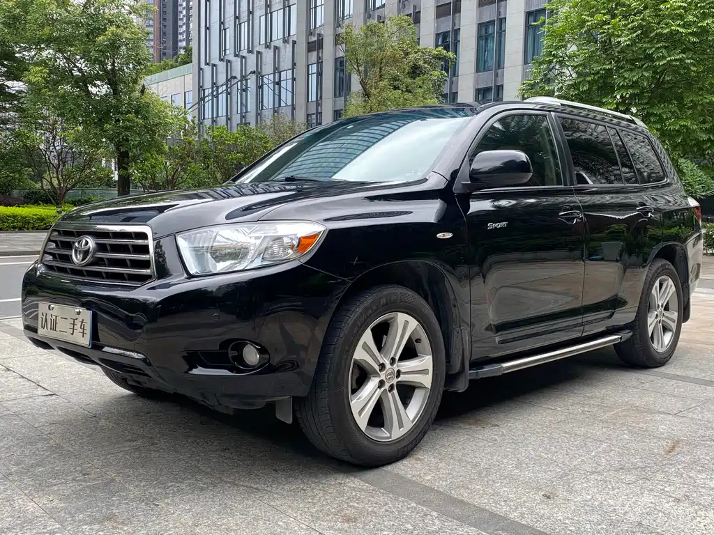 TOYOTA HIGHLANDER 2011