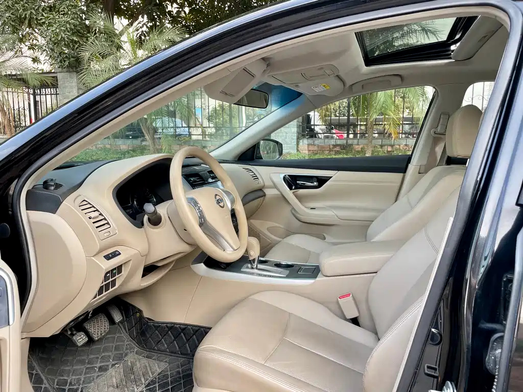 NISSAN TEANA 2018