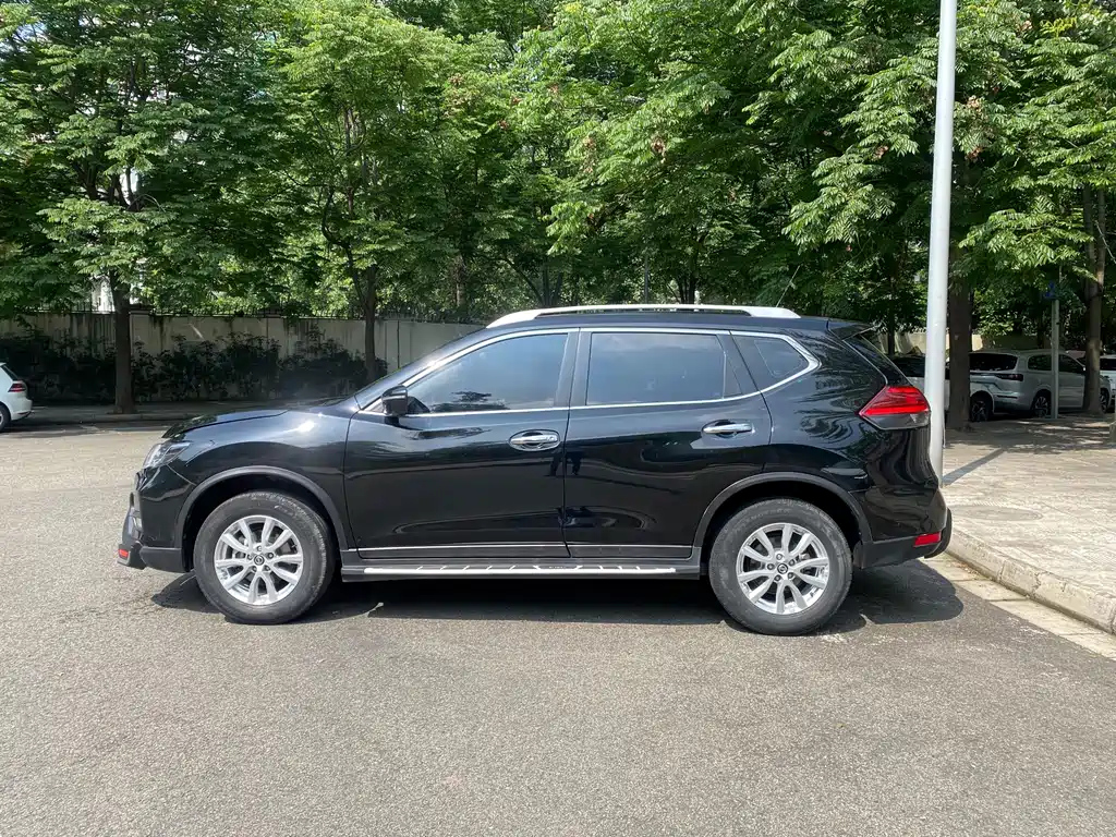 NISSAN X-TRAIL 2017