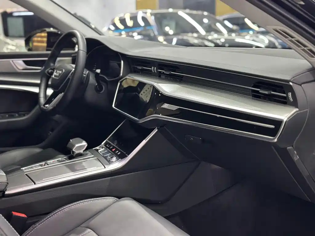 AUDI A6L 2023