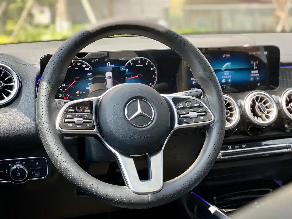 MERCEDES BENZ GLB 2022
