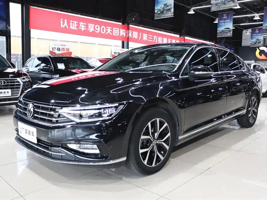 VOLKSWAGEN MAGOTAN 2021
