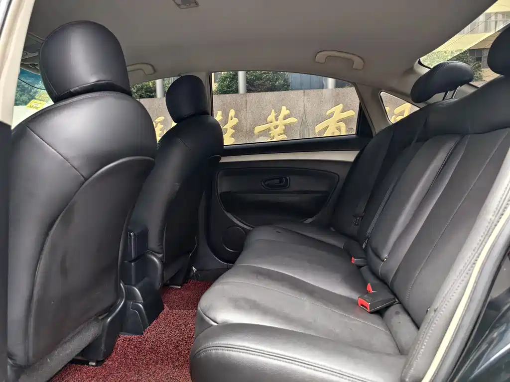 NISSAN SYLPHY 2016