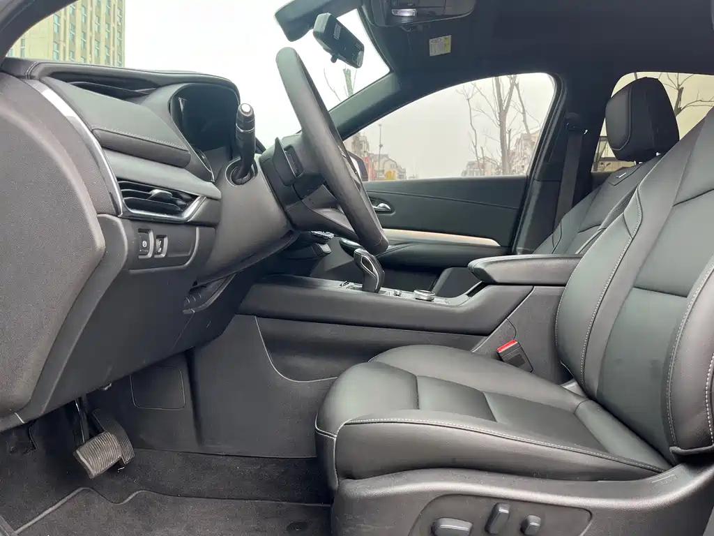 CADILLAC XT4 2019