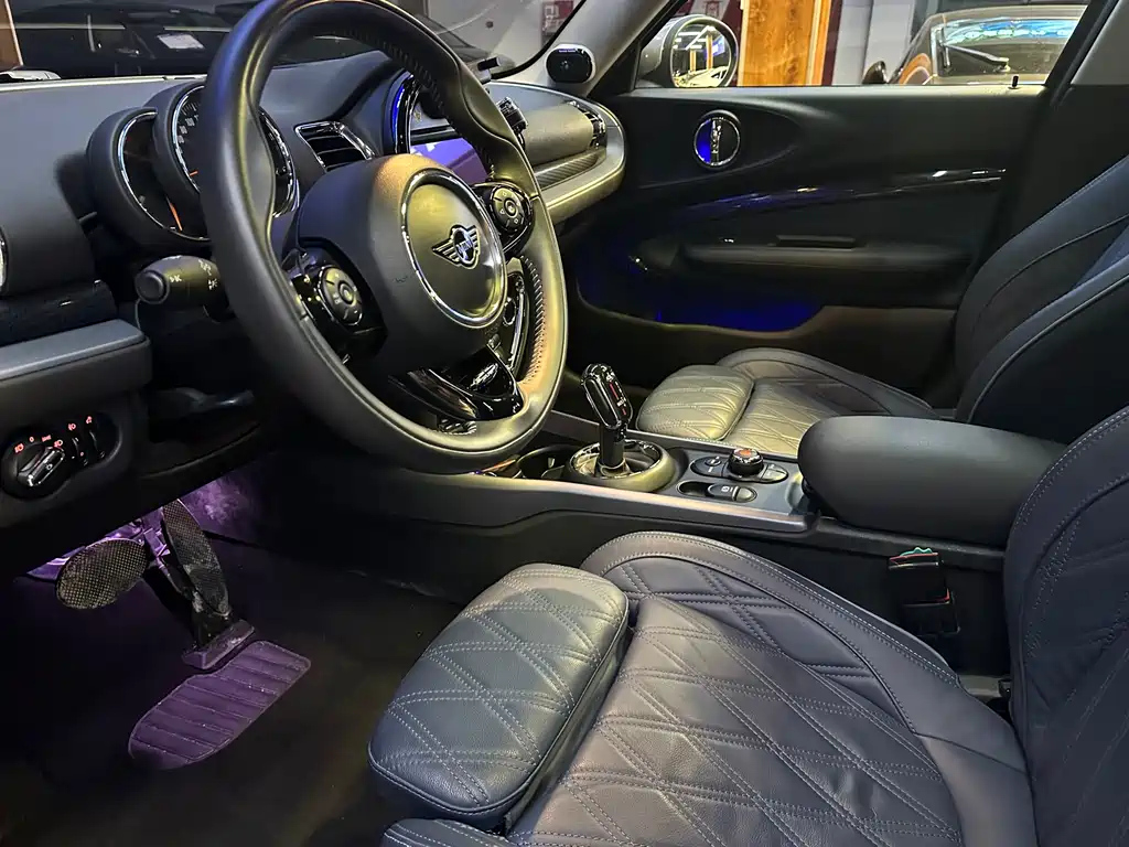 MINI CLUBMAN 2020