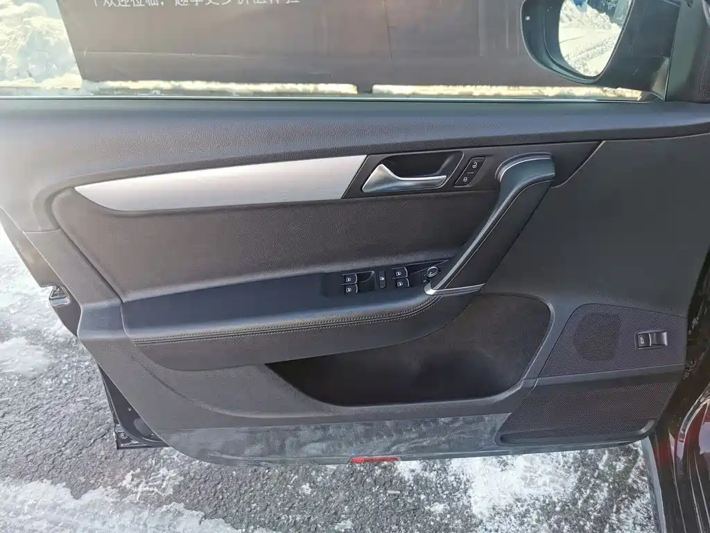 VOLKSWAGEN MAGOTAN 2016
