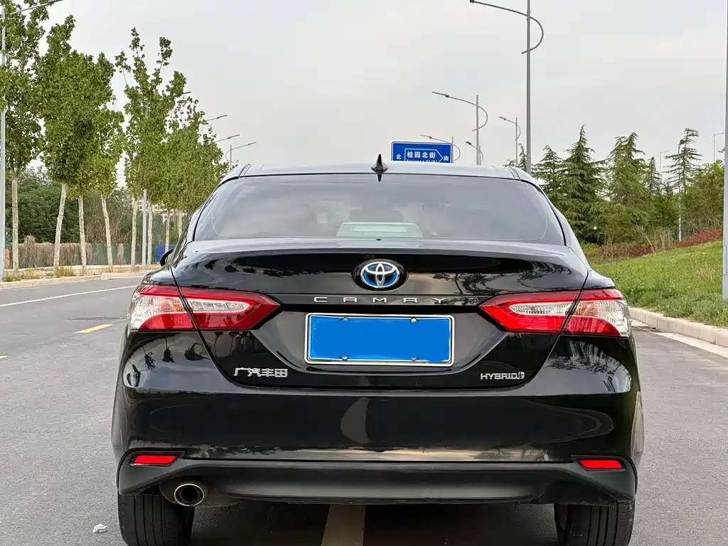 TOYOTA CAMRY 2021