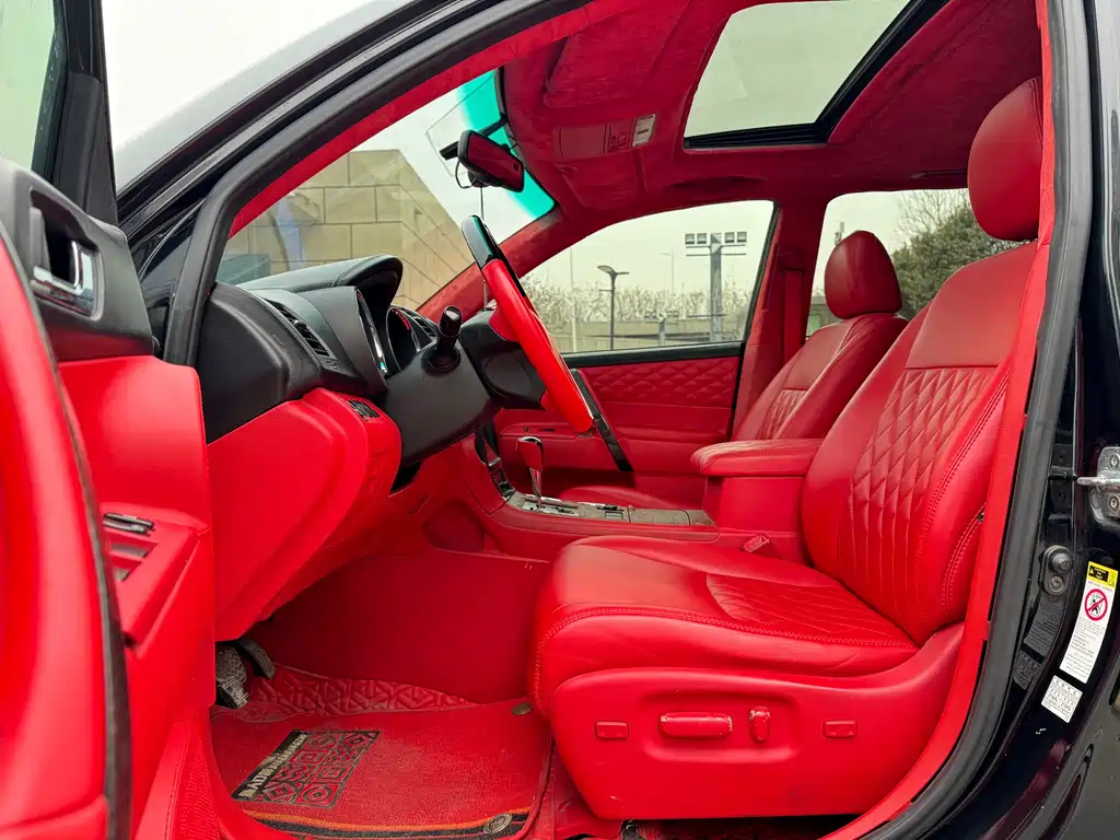 TOYOTA HIGHLANDER 2011