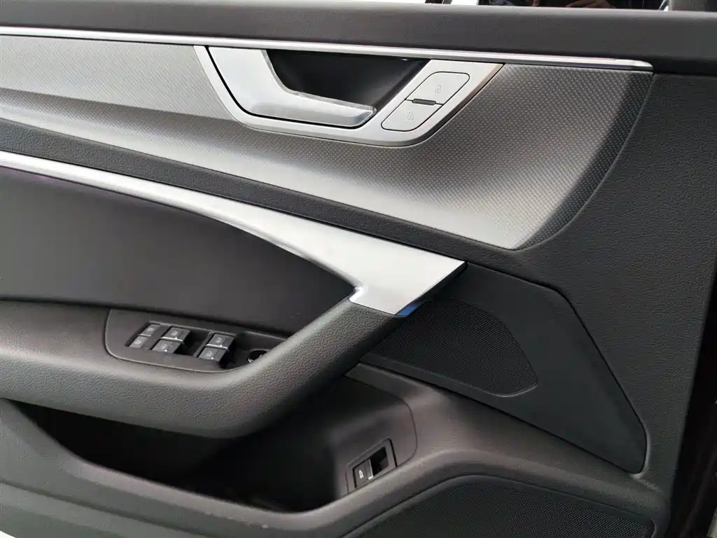 AUDI A6L 2024