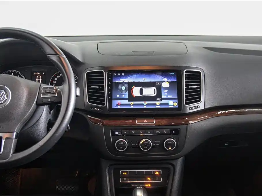 VOLKSWAGEN SHARAN 2014