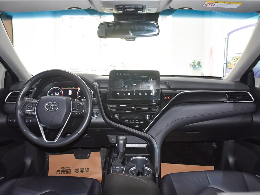 TOYOTA CAMRY 2023