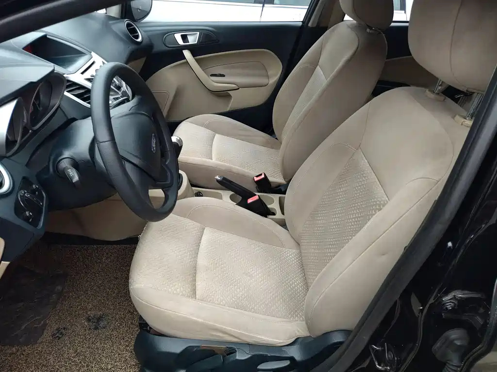 FORD FIESTA 2010