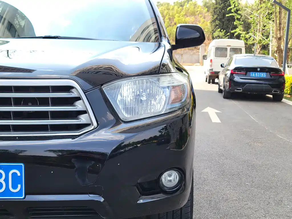 TOYOTA HIGHLANDER 2009