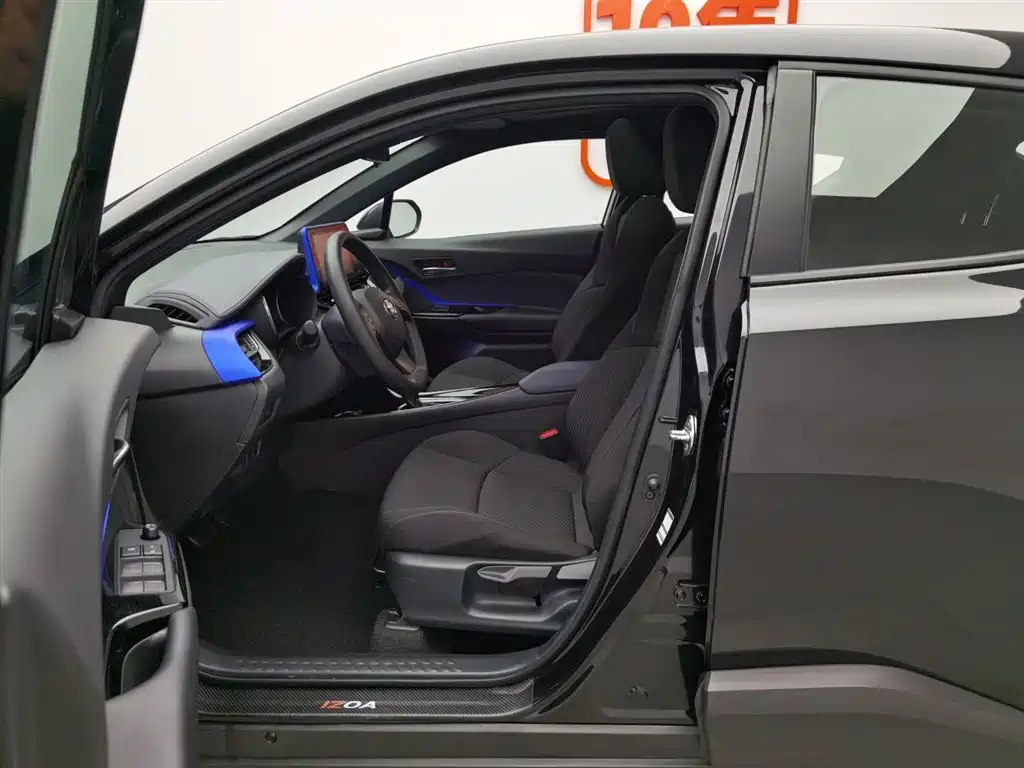 TOYOTA IZOA 2021