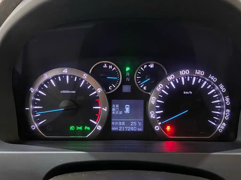 TOYOTA ALPHARD 2013