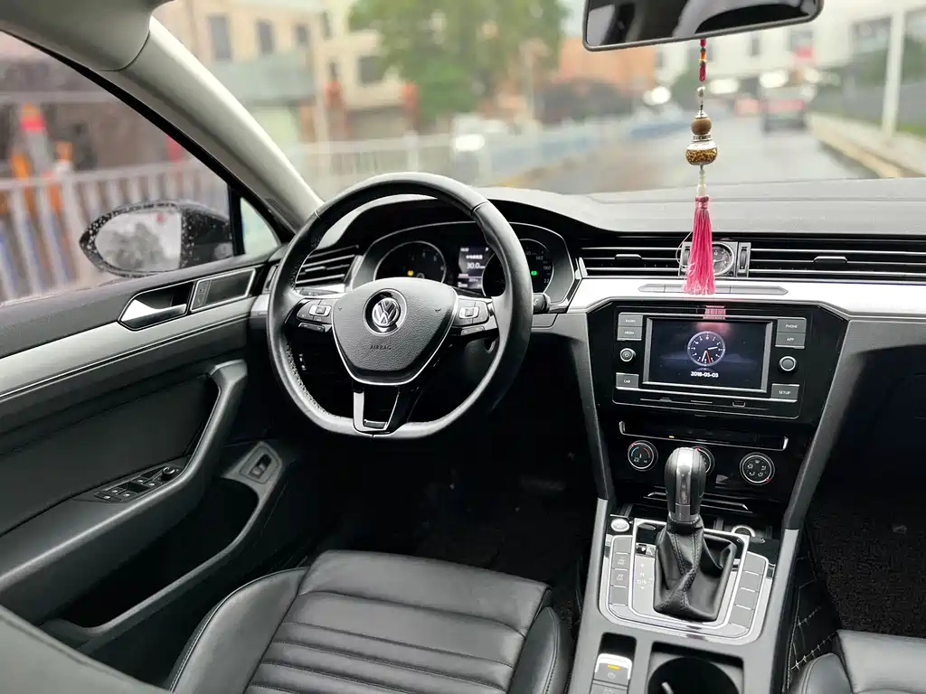 VOLKSWAGEN MAGOTAN 2018
