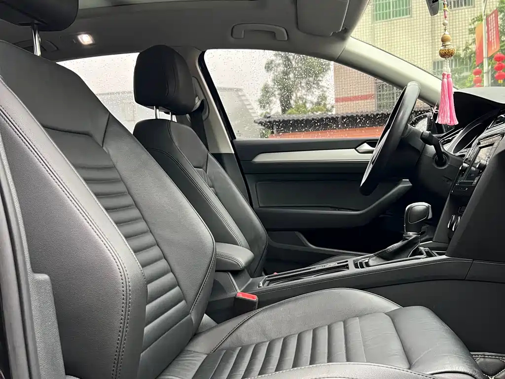 VOLKSWAGEN MAGOTAN 2018