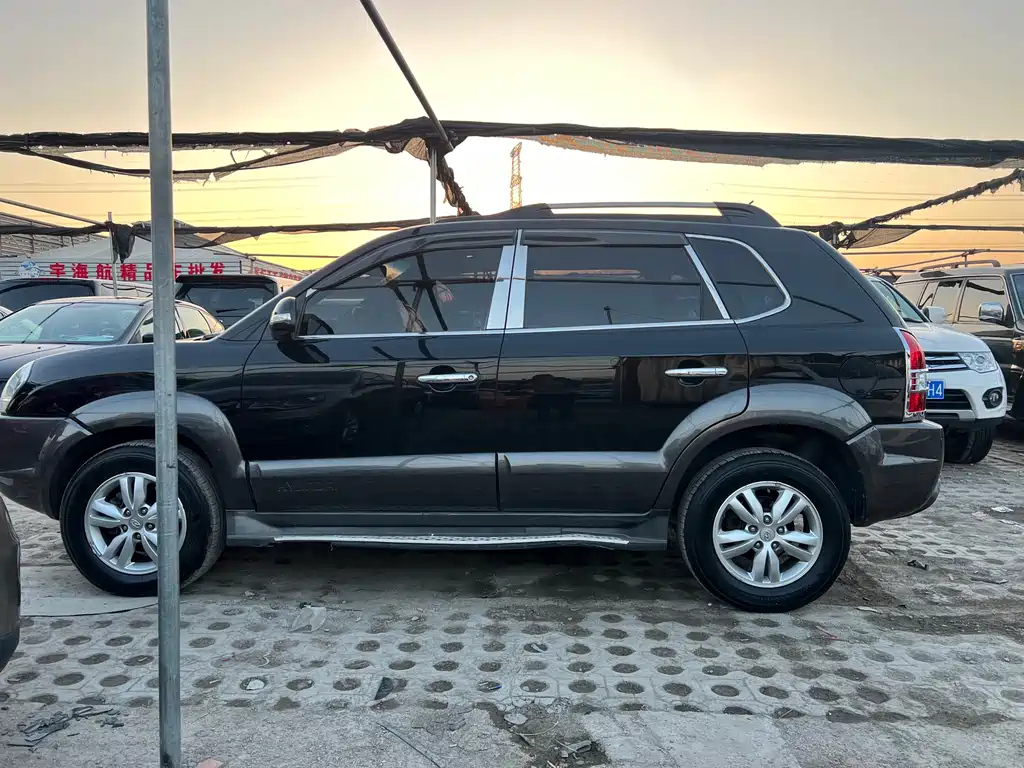HYUNDAI TUCSON 2011
