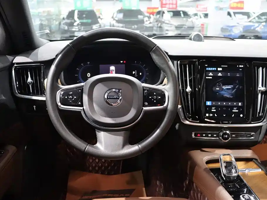 VOLVO S90 2021