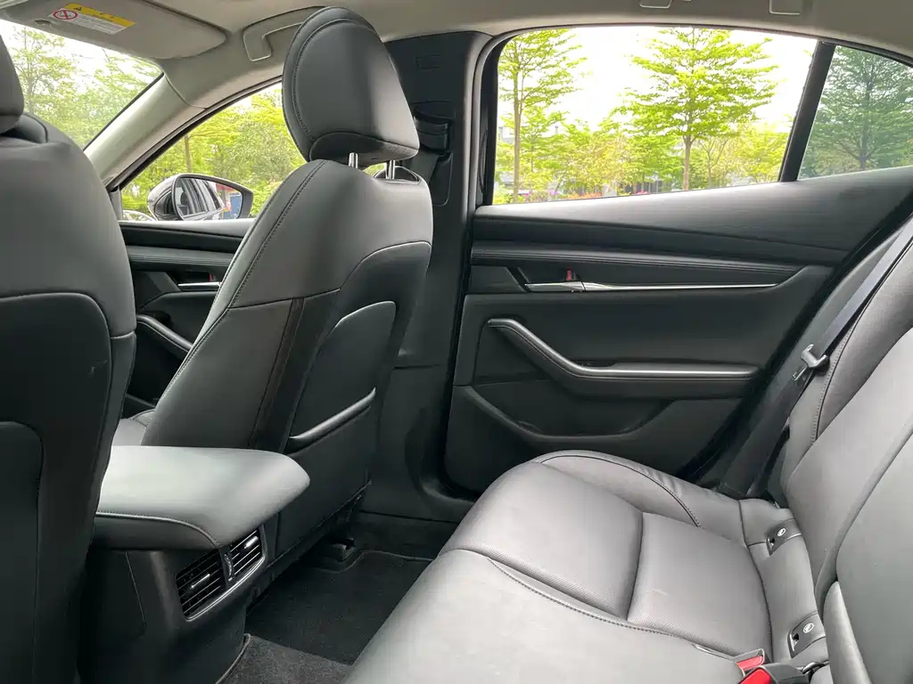 MAZDA 3 AXELA 2021