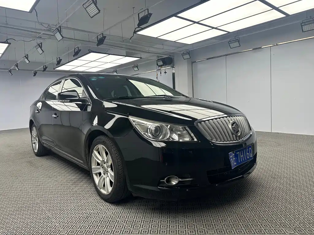 BUICK LACROSSE 2010