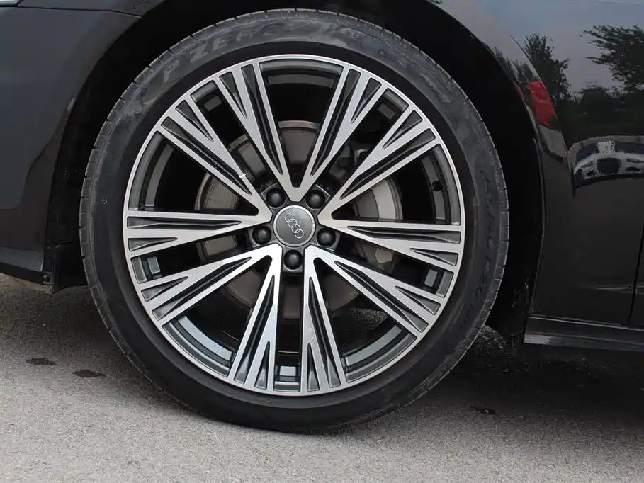 AUDI A6L 2021