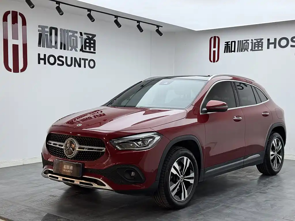 MERCEDES BENZ GLA
